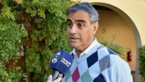 Concientizan sobre la correcta manipulación de tarjetas en estaciones de servicio