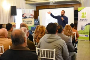 Personas jurídicas asesoró a referentes de 50 entidades en Zapala